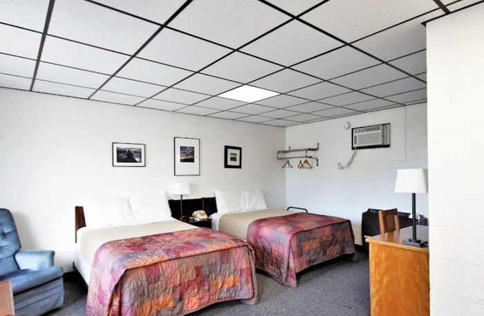 Anchor Inn Lodge (Marine Bay Lodge) - From Website (newer photo)